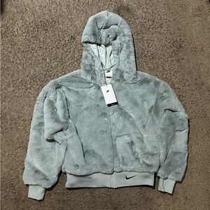 ❌ SOLD❌Nike Faux Fur Full-Zip Hooded Jacket